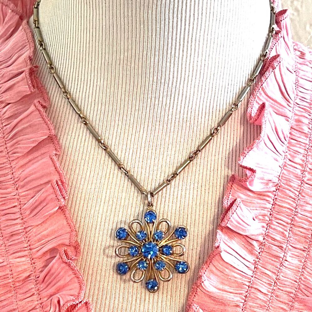 Vintage Periwinkle Blue Rhinestone Vintage Atomic Starburst Pendant Necklace